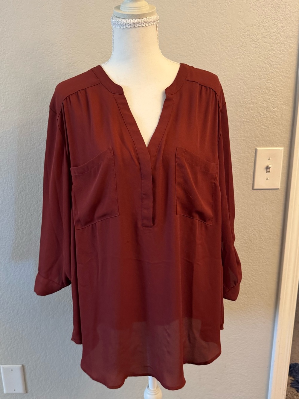 Torrid Harper Pullover Blouse Rust Burgundy Georgette 3/4 Roll Tab Sleeve